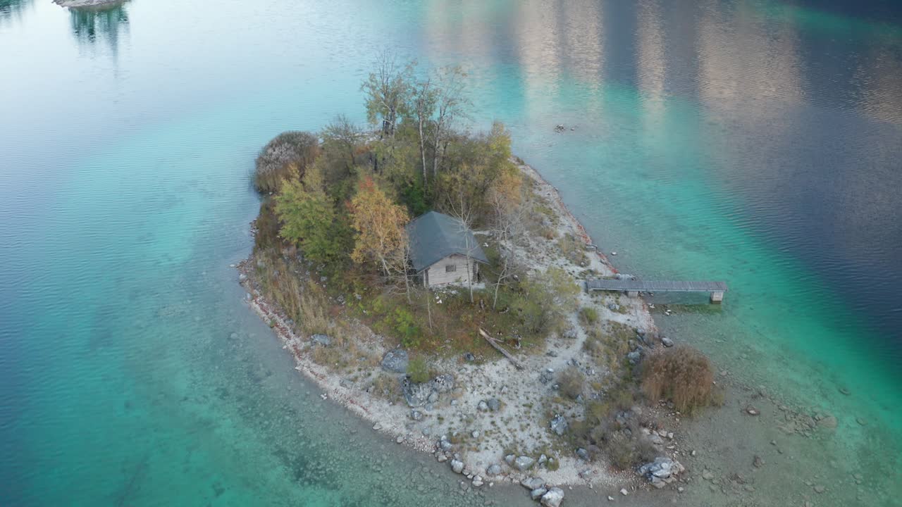 baviera, isla del lago eibsee hora dorada | 4k d-log: perfecto para gradación de color