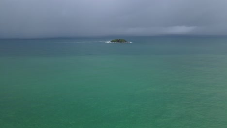 Split-Solitary-Island-Off-The-Coast-Of-Coffs-Harbour-In-Australia