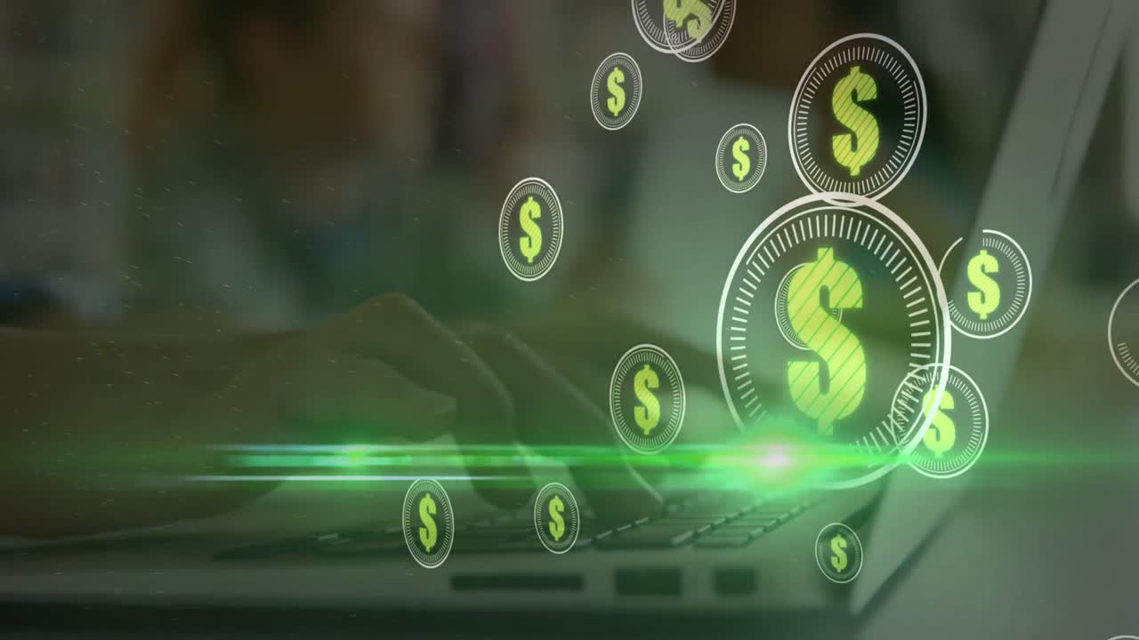 símbolos de dólar sobre múltiples escáneres redondos contra el acercamiento de las manos de la persona que usa una computadora portátil