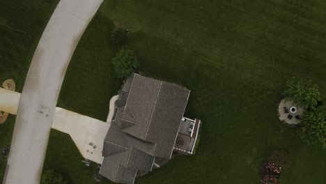 Bird's-eye-of-a-small-suburban-home-build-area