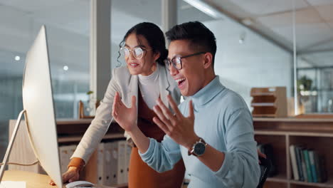 Geschäft,-Menschen-Und-High-Five-Für-Den-Erfolg