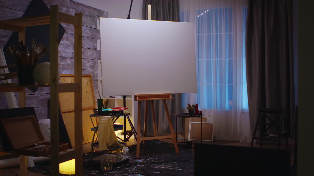 아무도 없는 미술 스튜디오