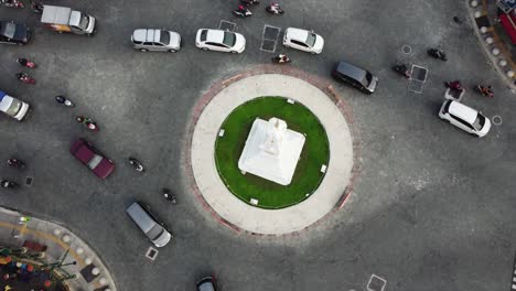 vista aérea del monumento tugu jogja o yogyakarta, indonesia