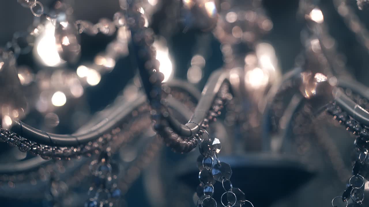 투명한pendants와 불타는 램프 클로즈업 2와 함께 아름다운  ⁇ 불