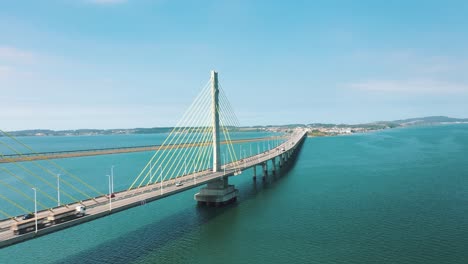 Beautiful-long-bridge-above-the-ocean,-located-in-Laguna,-Santa-Catarina,-Brazil