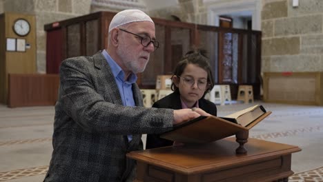 educación islámica en la mezquita