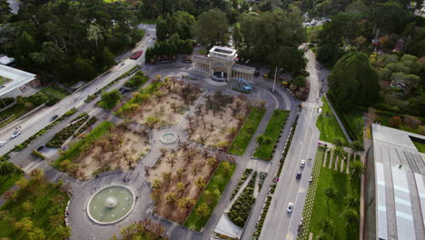 vista aérea del parque golden gate bandshell y el jardín en san francisco, california, estados unidos, tomada por un avión no tripulado