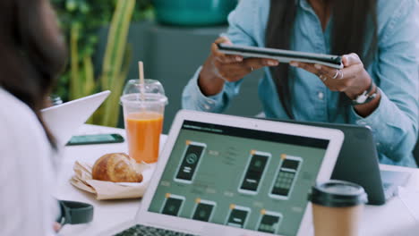 UI,-Meeting--Und-Teamplanung-Mit-Einem-Tablet