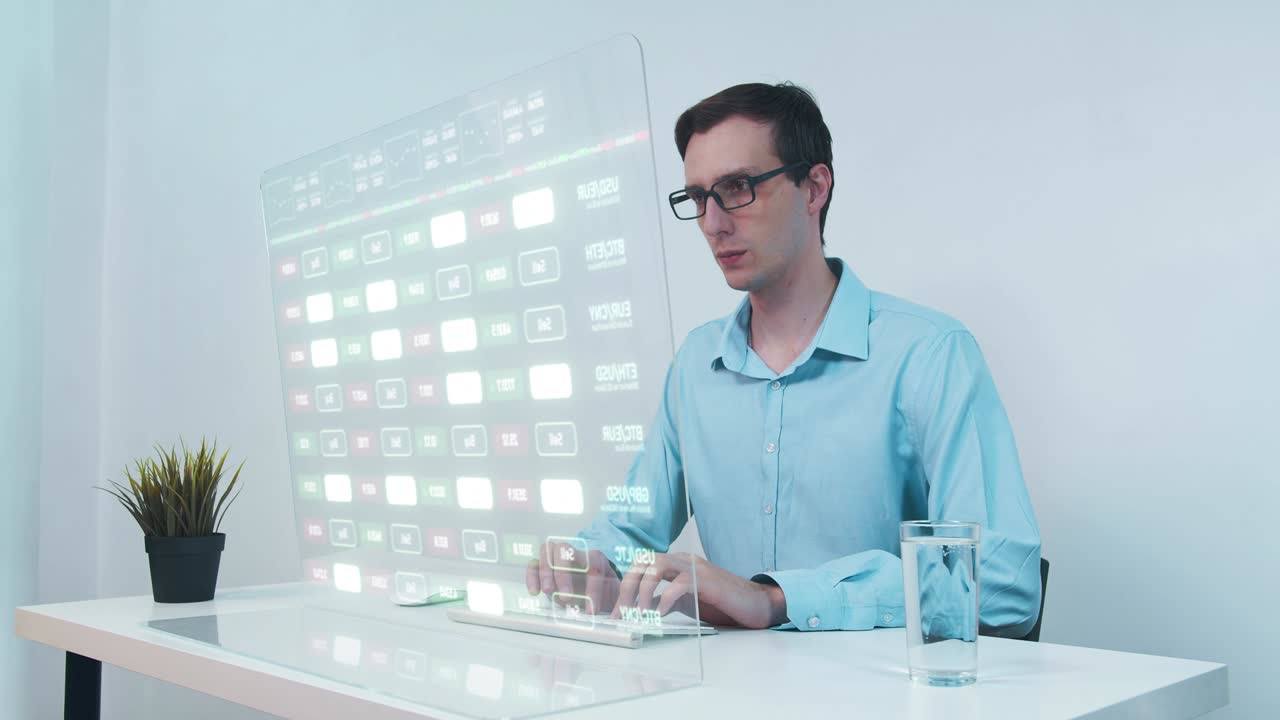 comerciar acciones en línea. empresario que trabaja en la oficina. comprobar el índice de divisas globales en el intercambio de fondos.