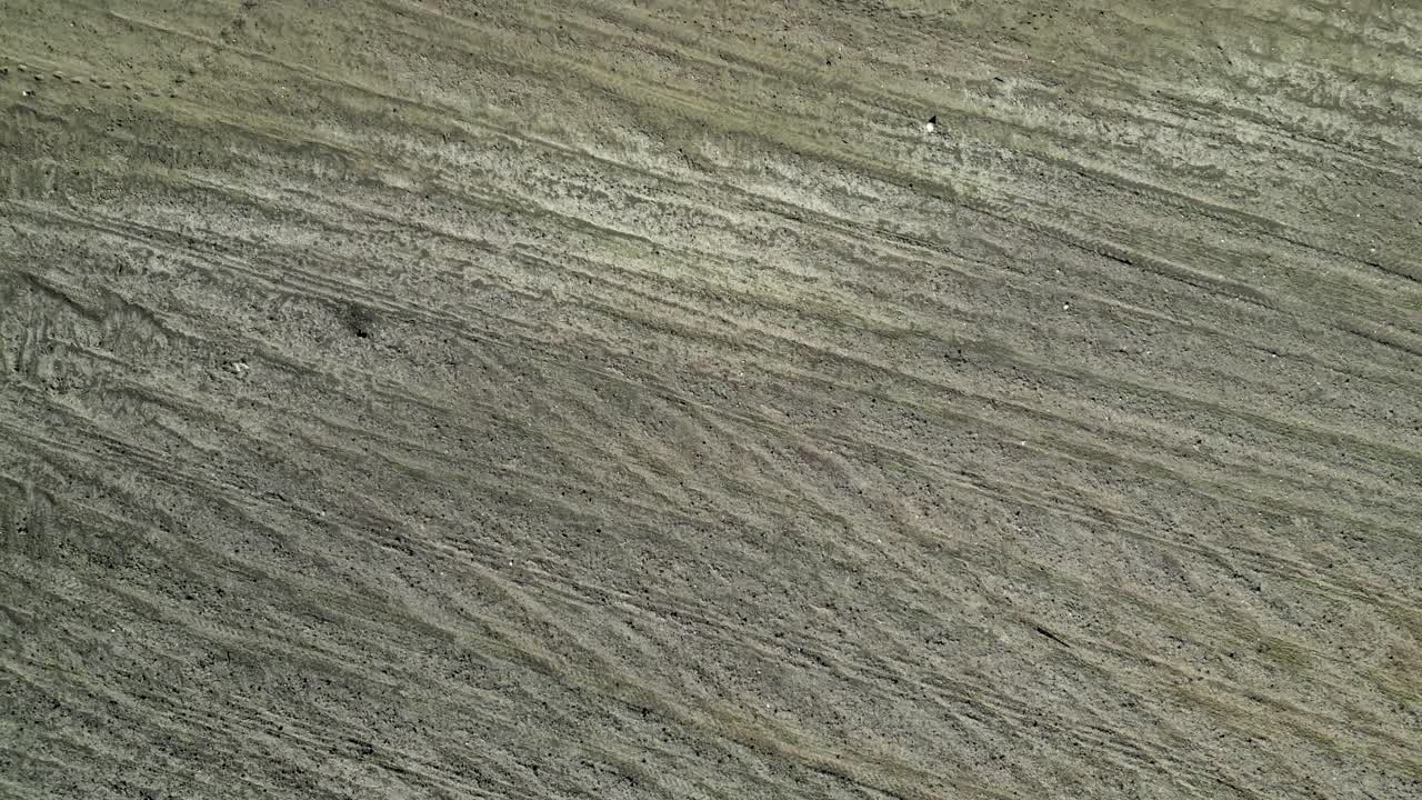 video 4k: vista aérea de pájaros de los campos abiertos del sur de rehovot, israel durante el invierno