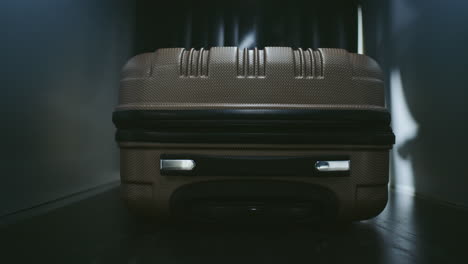 suitcase x-ray scan