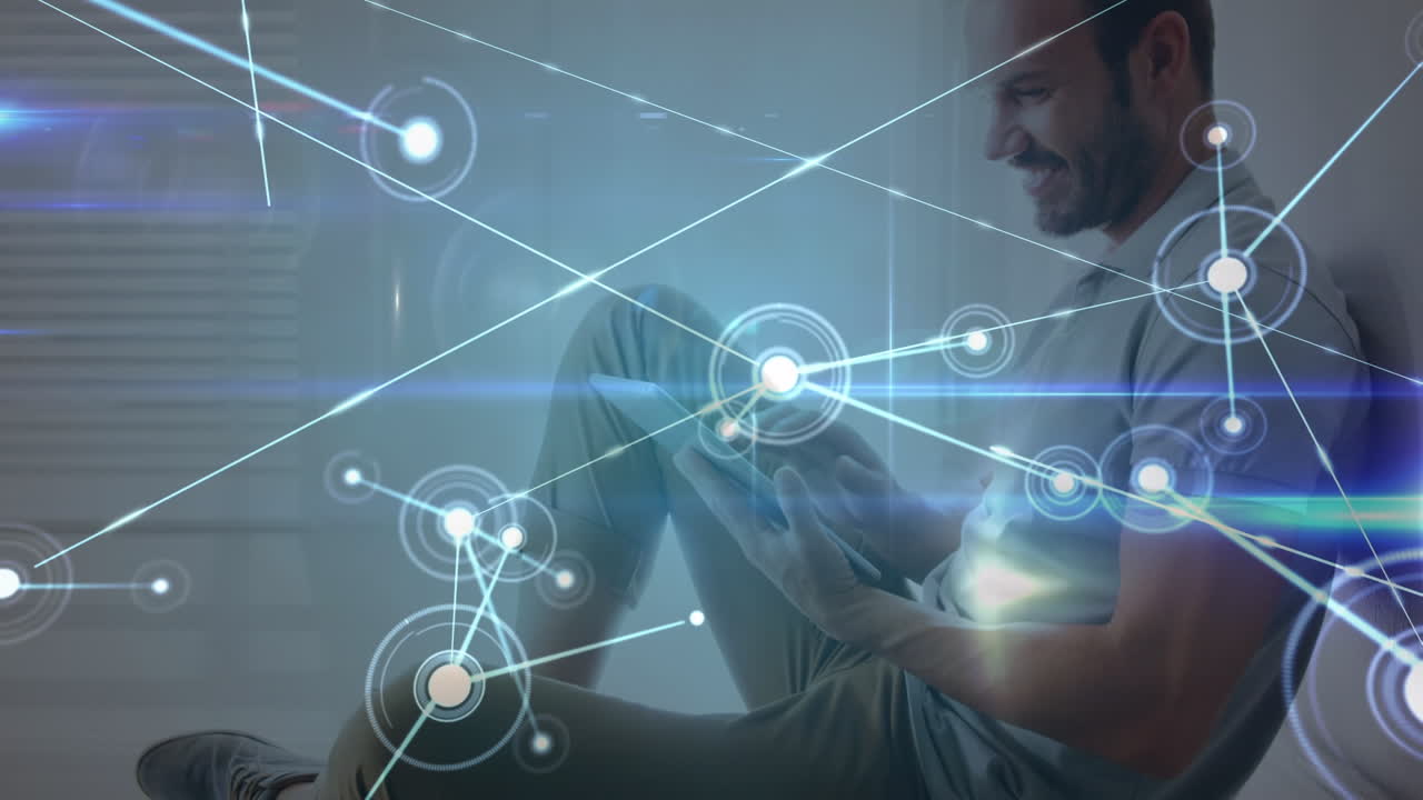 animación de conexiones sobre hombre caucásico feliz usando teléfono inteligente