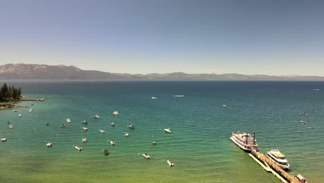 Drohnenaufnahmen-In-HDR,-Die-über-Zephyr-Cove,-Lake-Tahoe,-Nevada-Fliegen