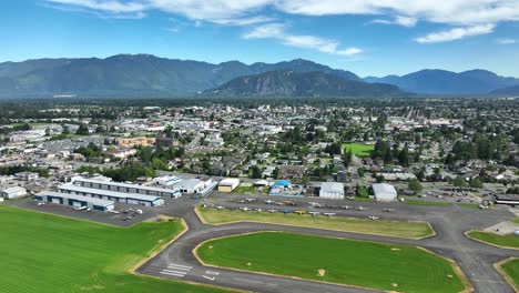 chilliwack municipal airport and flight school in chilliwack city in canada