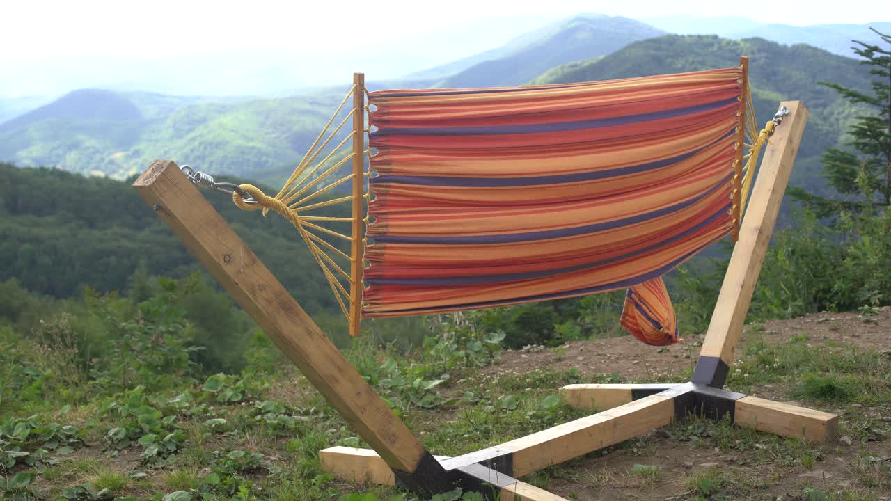 산의 아름다운 자연 전망을 가진 해마크