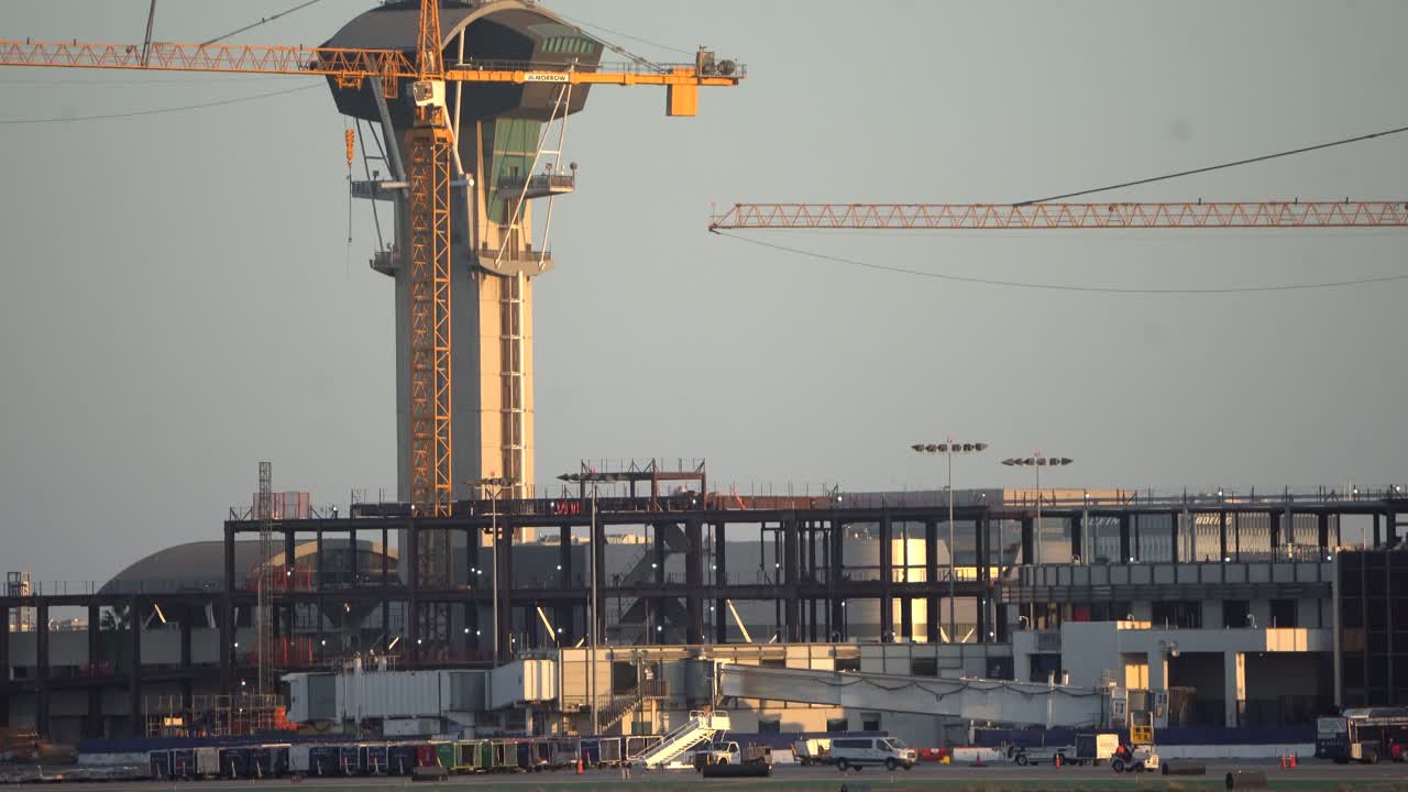 aeropuerto laxo en los angeles con construccion