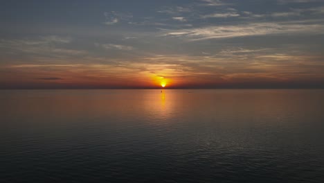 Sonnenuntergang-In-Der-Nähe-Von-Weeks-Bay-In-Der-Nähe-Von-Mobile-Bay,-Alabama