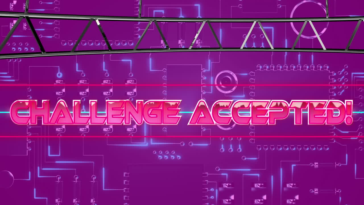 기하학적 모양과 프로세서 코어 위에 도전 받아들여진 텍스트의 애니메이션