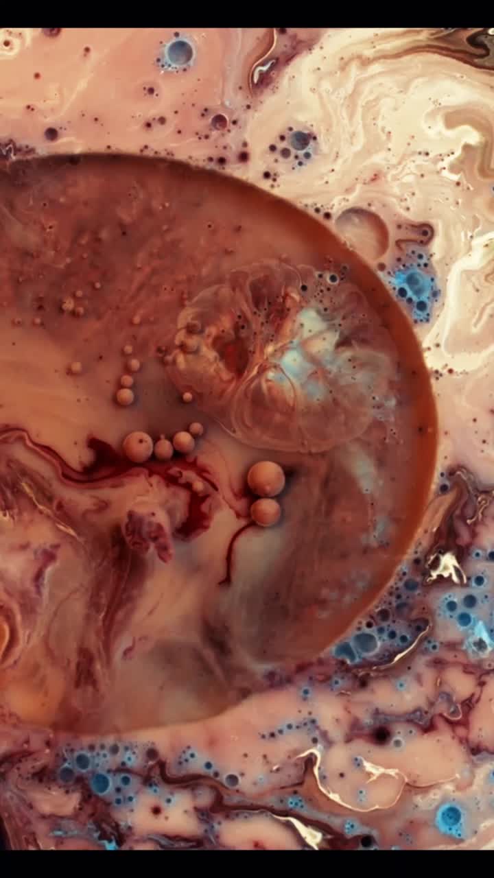 Arte Liquida Astratta Ipnotizzante con Vernice Gorgogliante