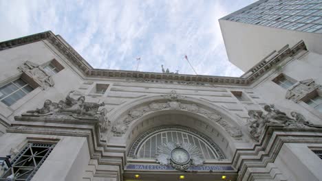 Wolken-Ziehen-über-Waterloo-Station