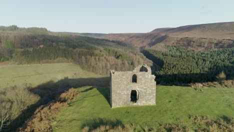 North-York-Moors-Levisham-Hunting-Lodge,-Drone-Flight-Fly-Over,-Summer---Clip-2