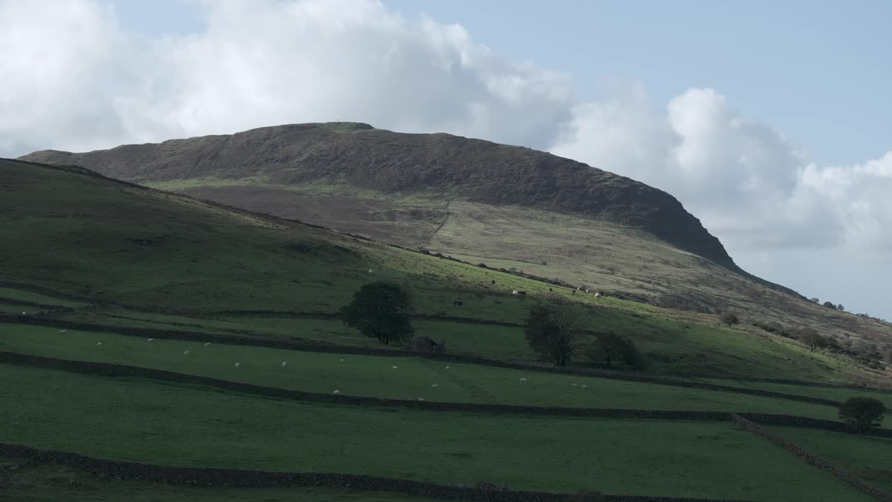 montaña slemish en el condado de antrim, irlanda del norte