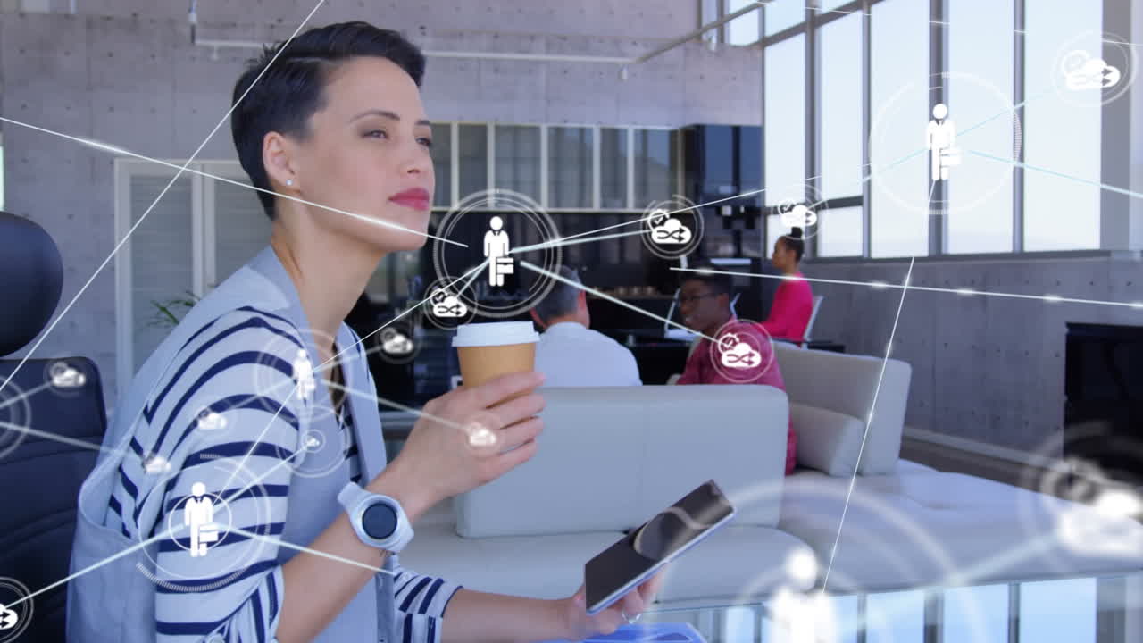 사무실에 있는 백인 사업가에 대한 연결 네트워크의 활성화