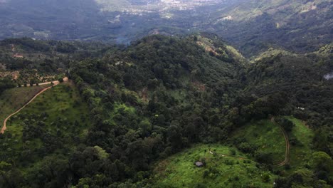 vista aérea de la montaña koh samui, tailandia