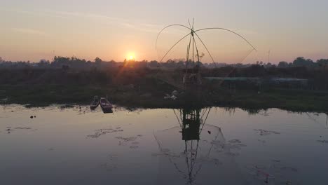 Sunrise-at-Red-Lotus-Lake