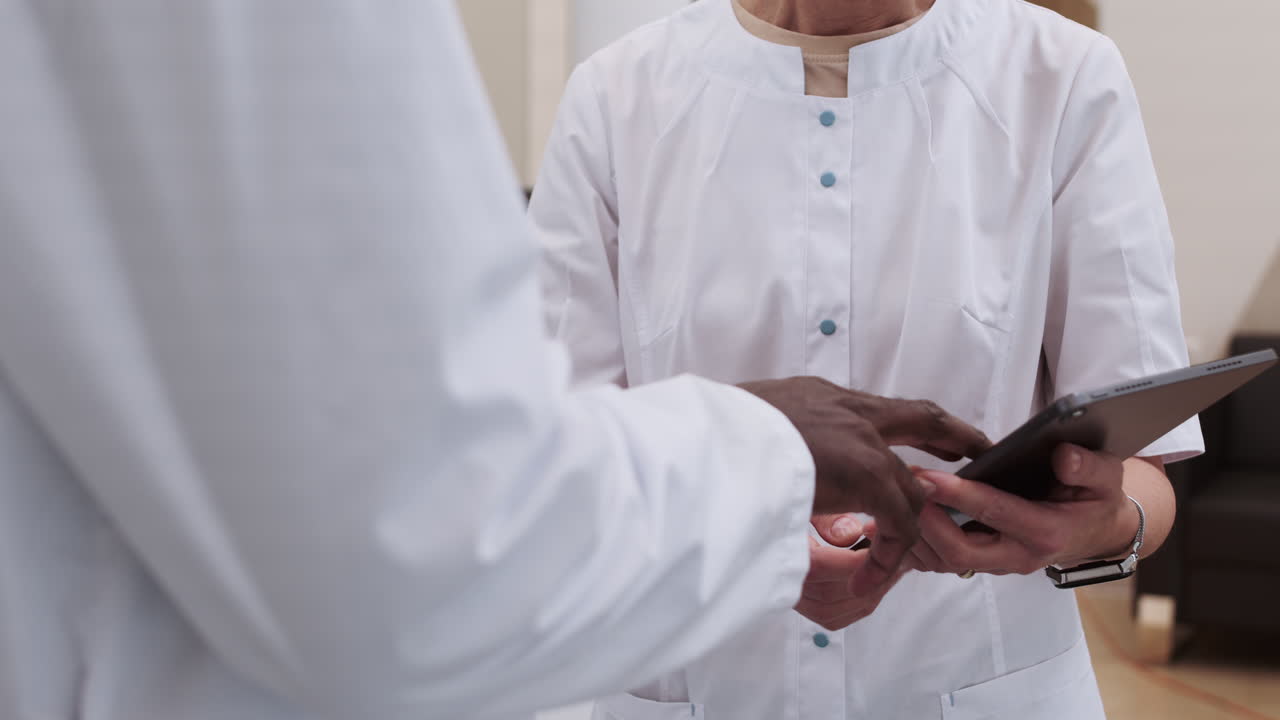 Ophthalmologists talking