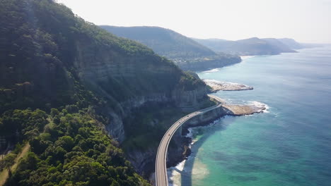 Epische-Treibende-Brücke-Auf-Dem-Ozean-Australien-Seacliff-Bridge-Sommer-Vorwärts-Drohne-Atemberaubender-Sommertag-Drohne-Film-Von-Taylor-Brant-Film