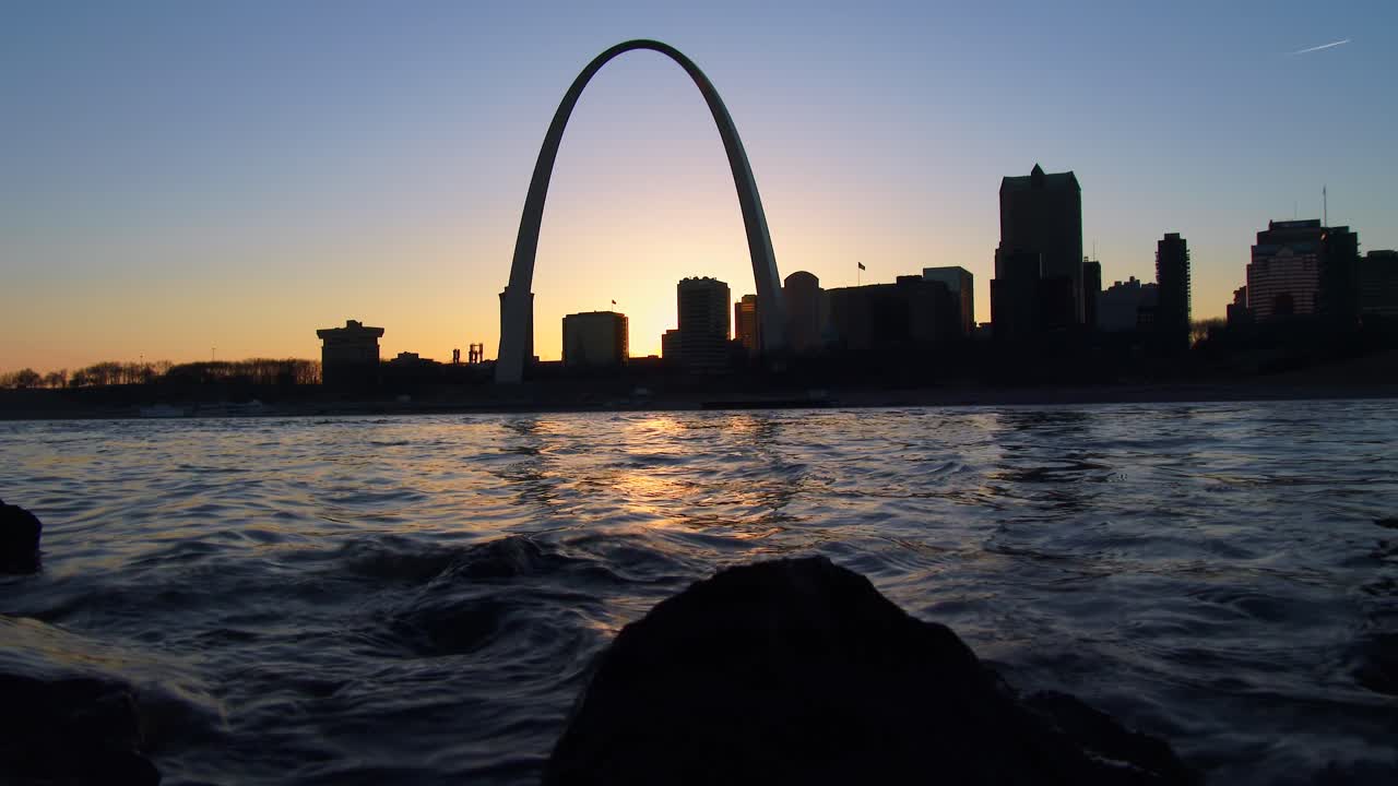 트와일라잇 라이트 3의 세인트루이스 아치