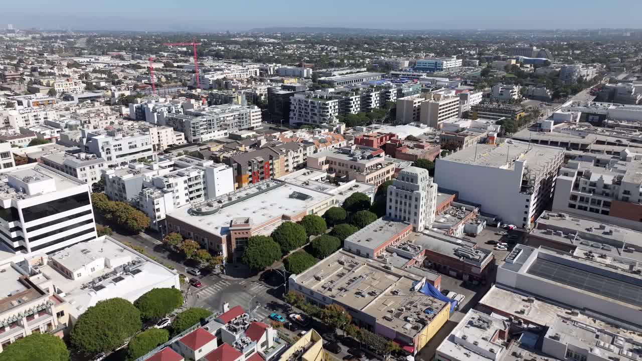 캘리포니아 주 산타모니카 시내 - 낮 시간 에 항공 비행장, 사업 및 아파트 인근