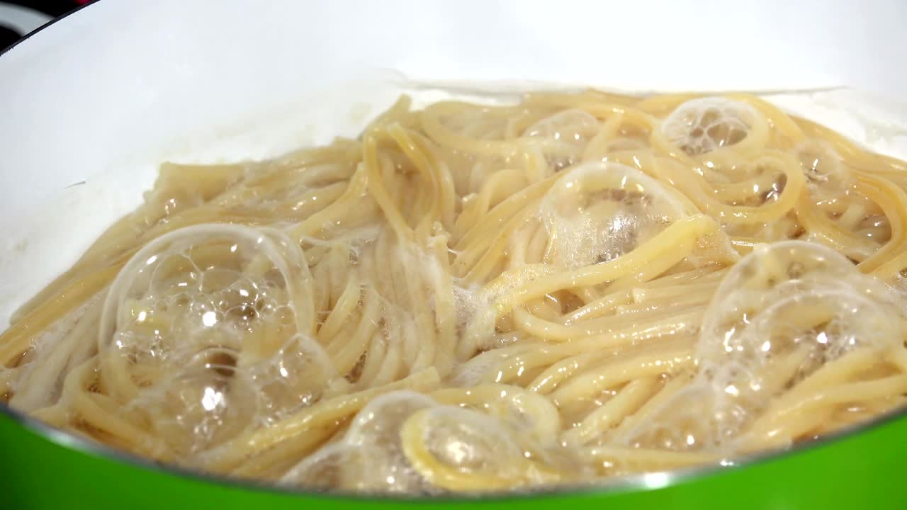 비에 스파게티를 이는, 루프