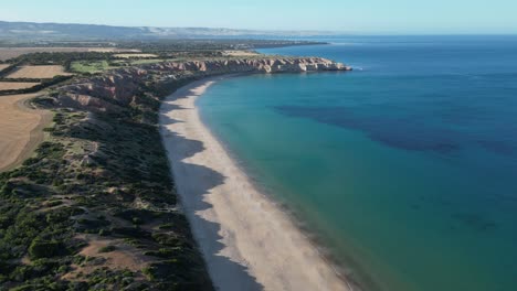 Aerial-wide-shot-Maslin-Beach-in-Adelaide-City-during-sunny-day,-South-Australia