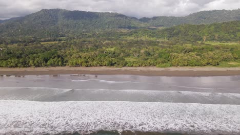 Tropical-coastline-of-Playa-Linda-,-a-beautiful-beach-on-the-popular-Central-Pacific-Coast-of-Costa-Rica