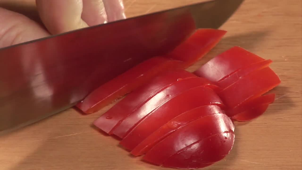 채소를 잘라내는 스 영상