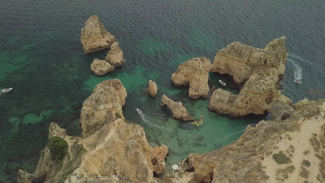 costa del algarve por drone, portugal