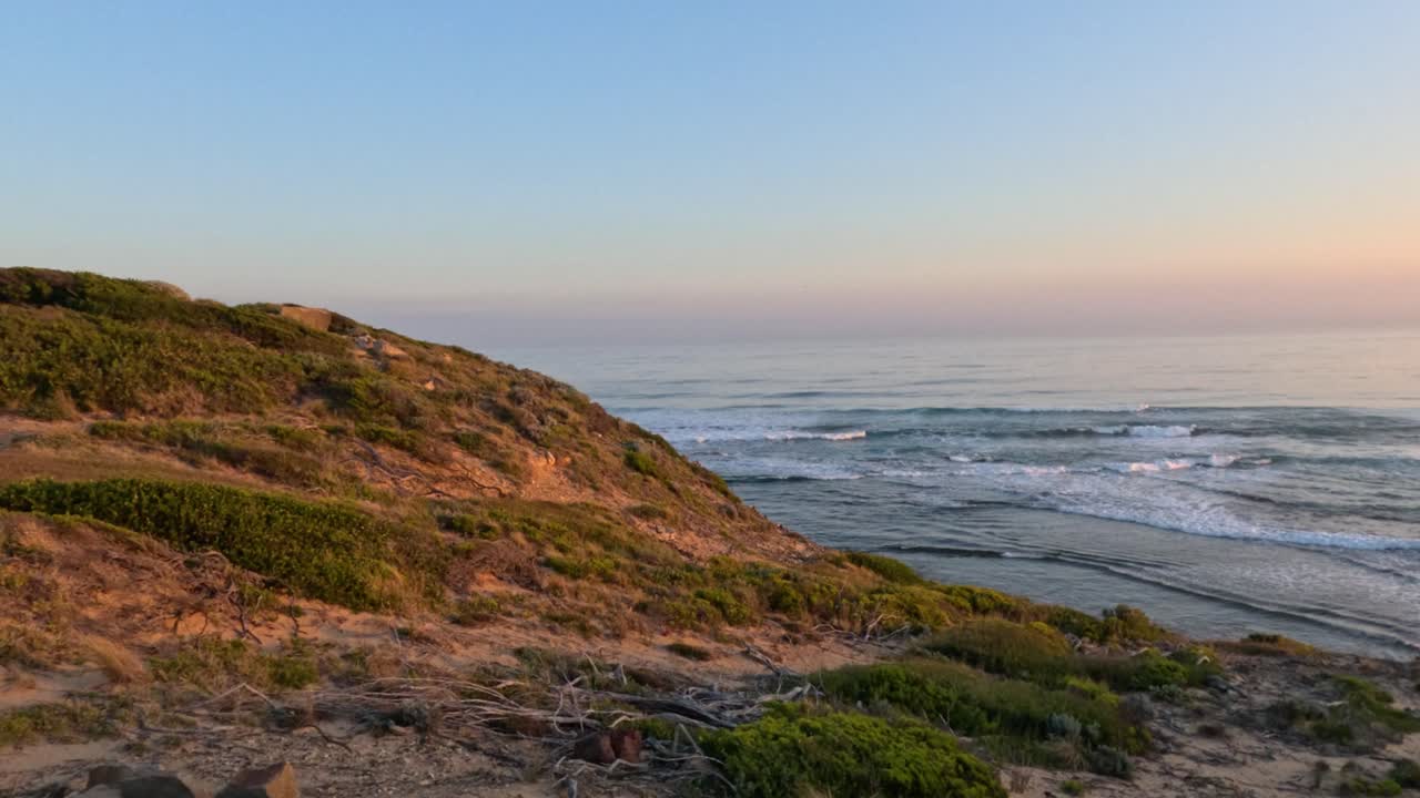 포인트 네피안 해안선의 해가 지는 모습