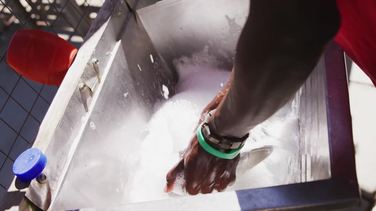 개  ⁇ 터 에 있는 아프리카계 미국인 자원 봉사자