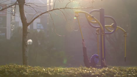 Person,-Die-Im-Hong-Kong-Park-Trainiert