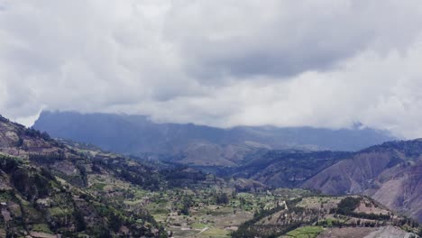 valle hasta huascaran alrededor de yungay, ancash, peru - uhd