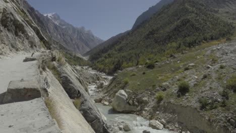 Blick-Auf-Die-Gangotri-Gaumukh-Wanderung