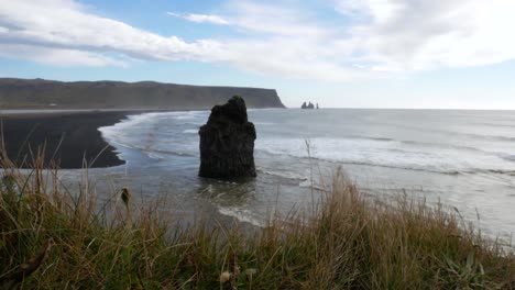 4K-Shot-of-Iconic-Icelandic-Beach