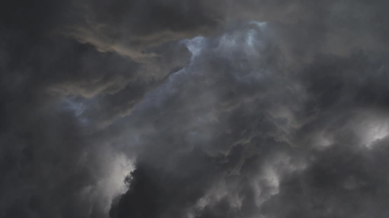 relámpagos de fondo de 4k, tormentas eléctricas en el cielo nocturno