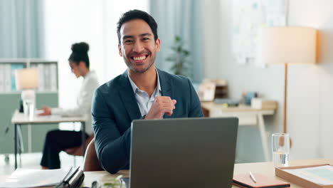 Portrait-of-man-with-smile