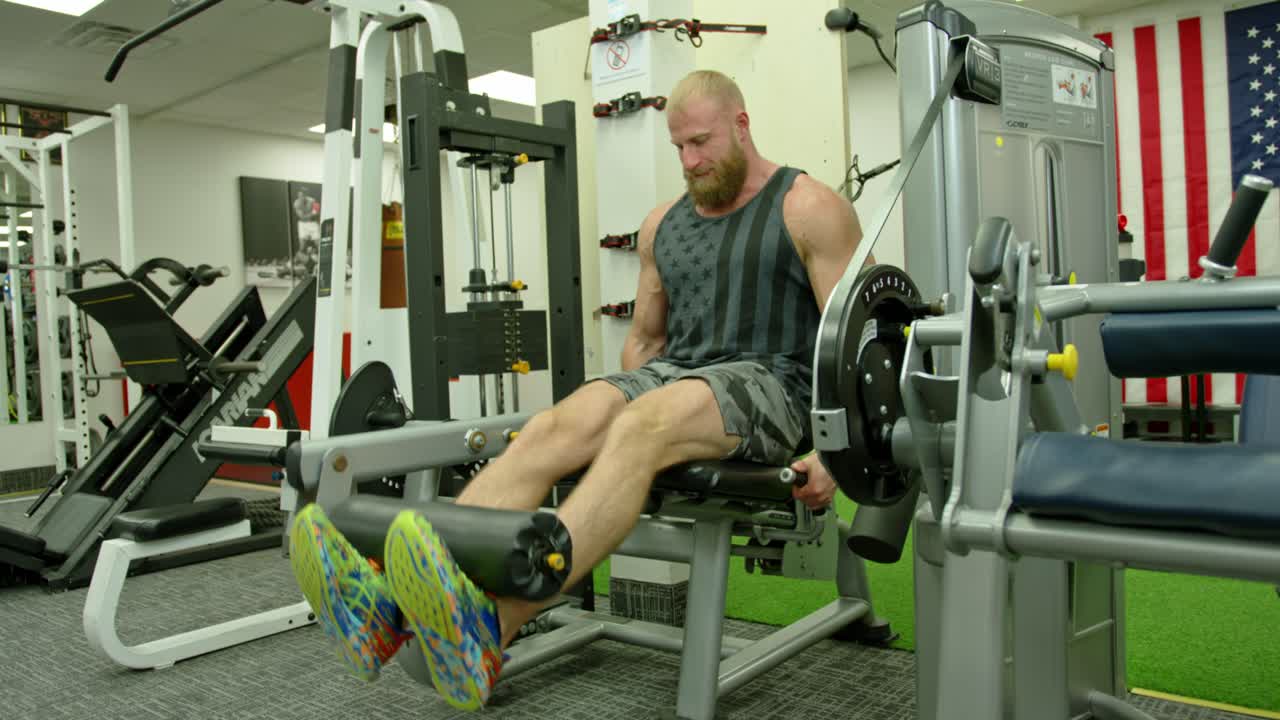 Functional Training With Dumbbells. Fit Man Fitness Training