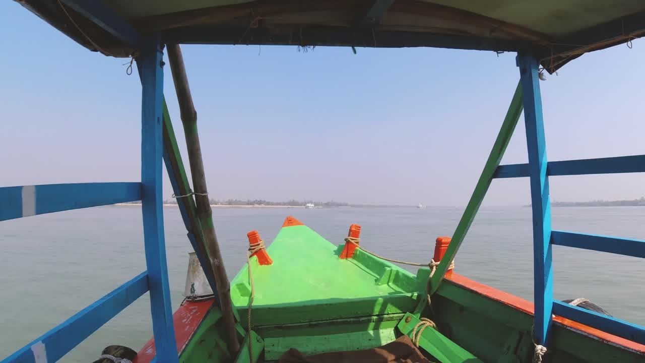 safari en barco alrededor de las islas de sunderbans reserva de tigres islas en 24 parganas bengalí occidental india