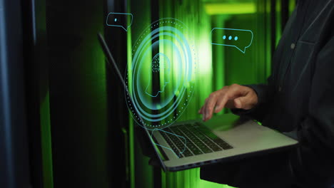 animación de procesamiento de datos de la ia sobre un hombre afroamericano usando una computadora portátil