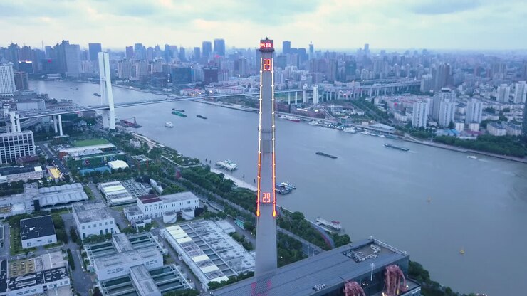 4K da Orla do West Bund em Xangai, China.